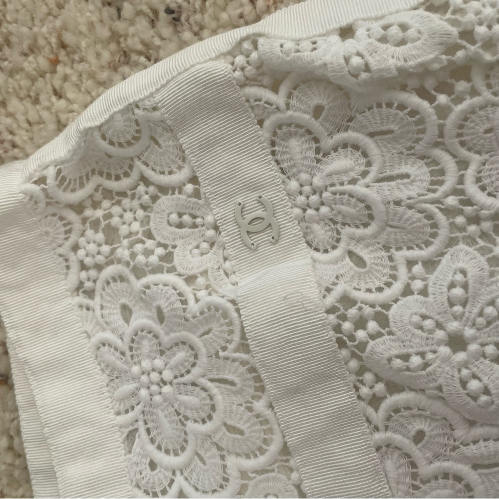 Chanel White Lace Skirt - image 5